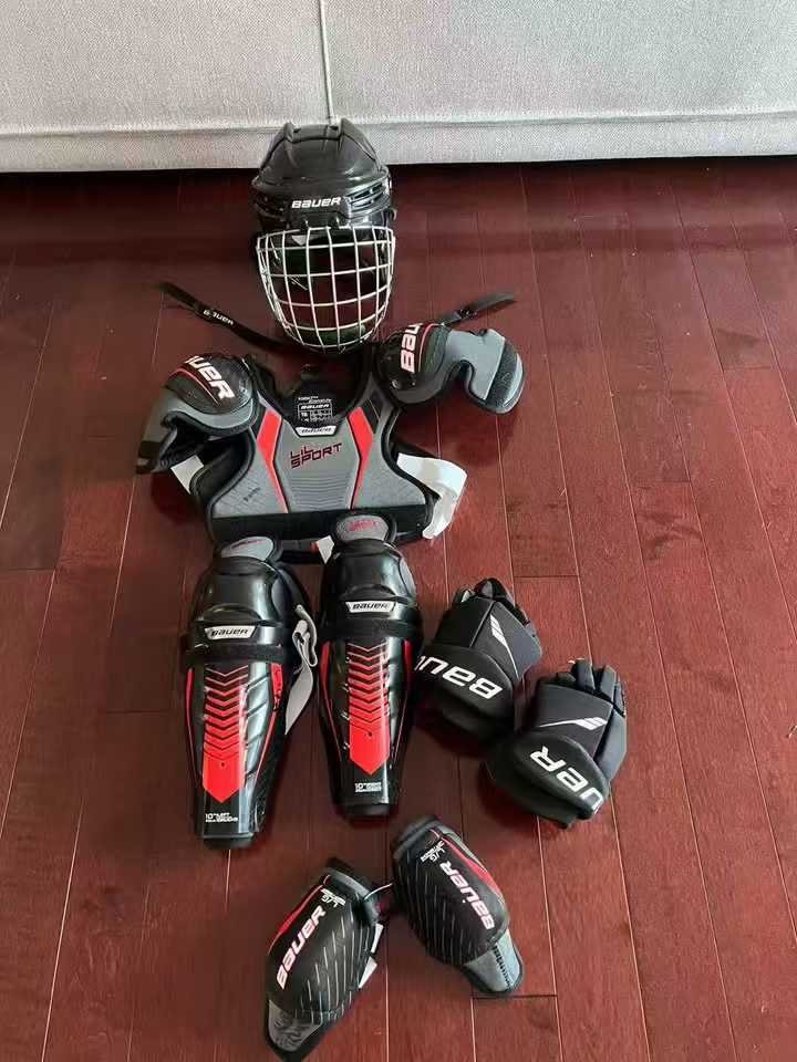 闲置物品,出一套Bauer 儿童冰球护具套装(头盔+护具+手套)Youth L/G(7–9岁) - 图片 1