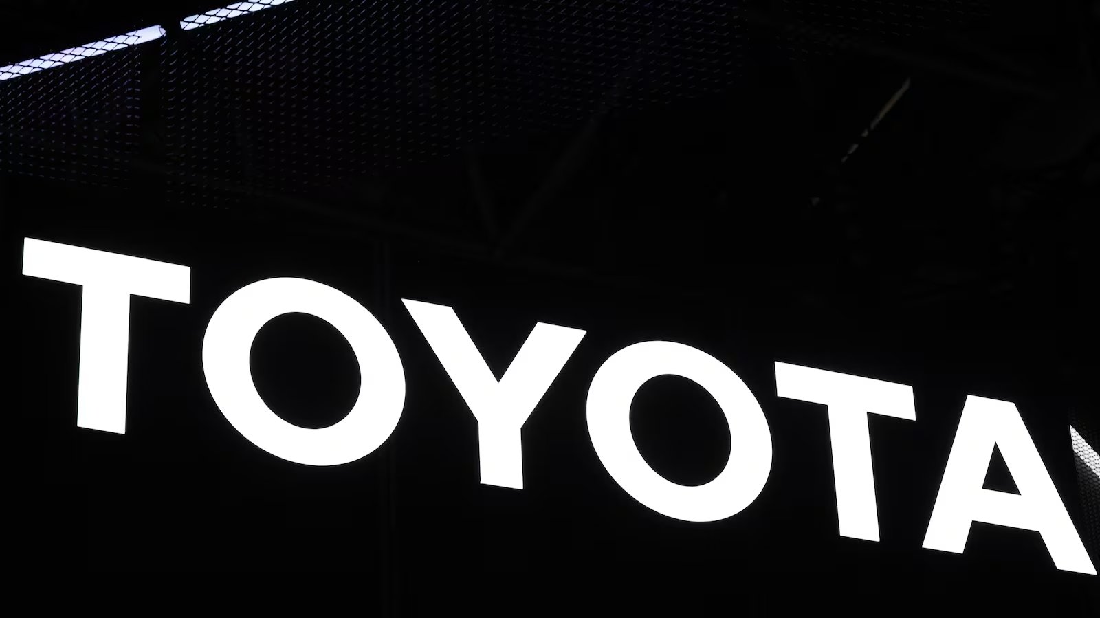 Toyota在加拿大召回近2万辆汽车,行驶中后门可能意外打开 - 图片 1
